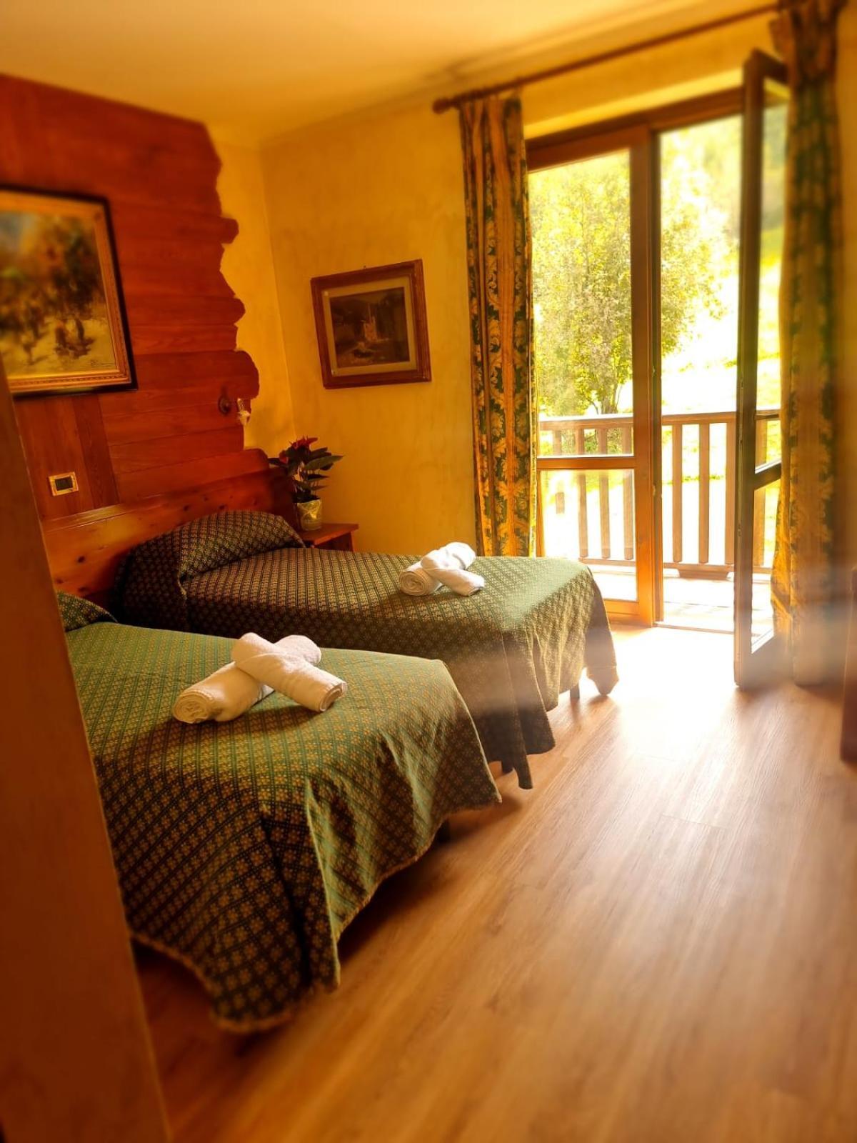 Park Hotel Gran Bosco Oulx 外观 照片